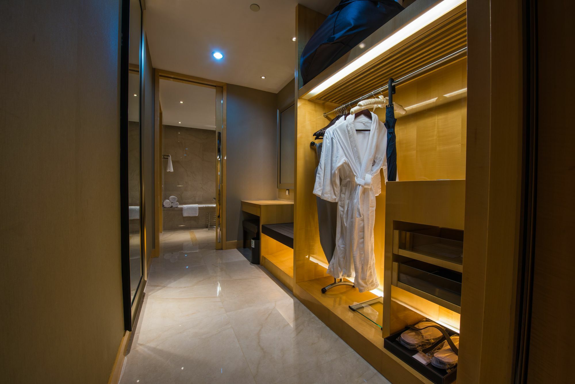 Sheraton Zhenjiang Hotel Экстерьер фото